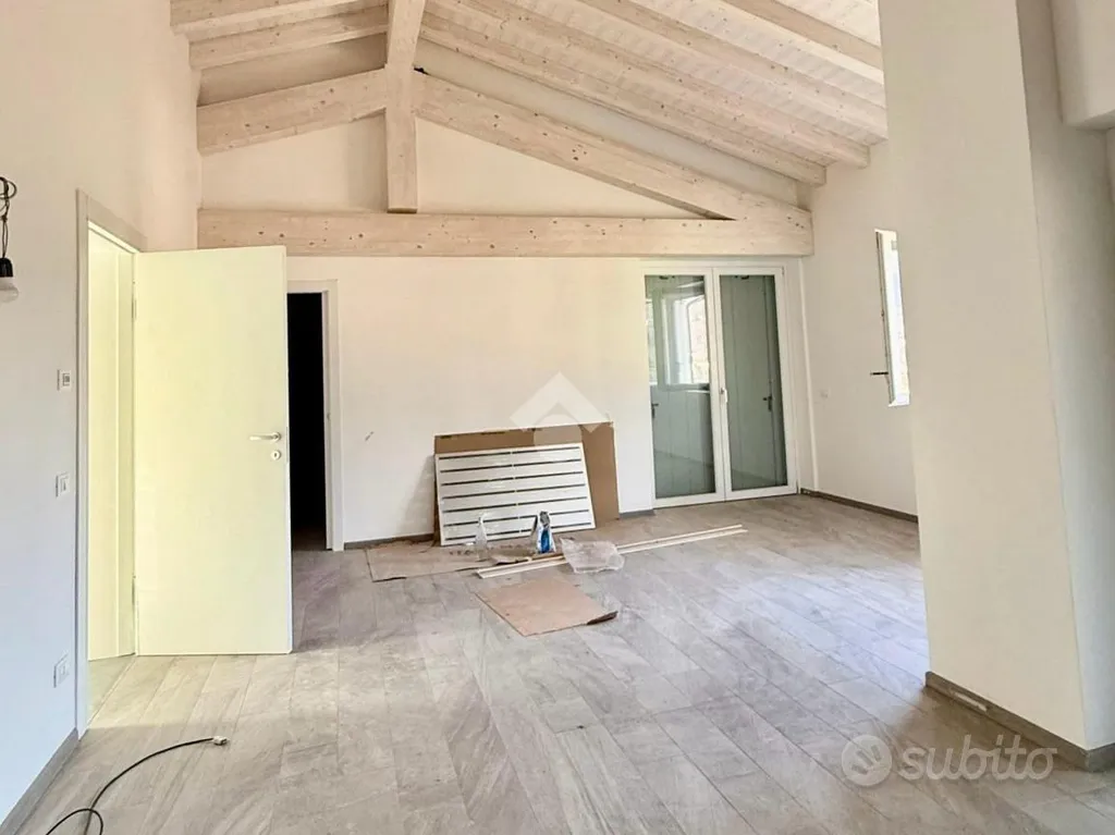 6-room house in IT