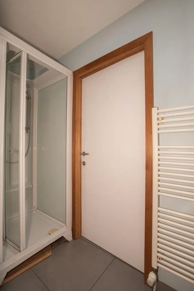 Salles de bain - Appartement de 2 Façades avec Visite Virtuelle à Proximité de la Gare