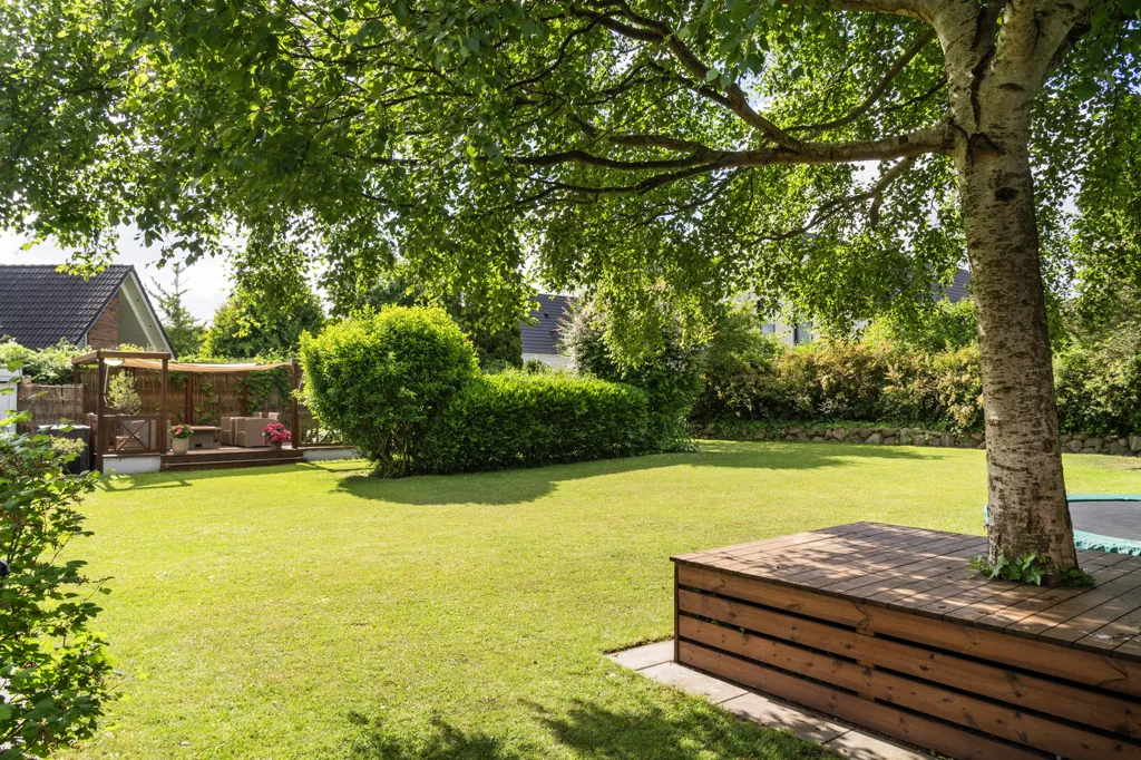 Giardino - Villa with Park-like Garden in Ishøj