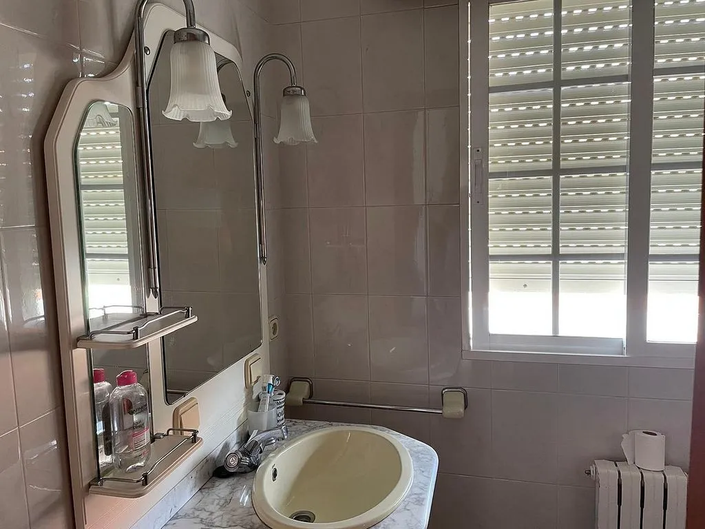Salles de bain - Stone Chalet with Terrace in Meis