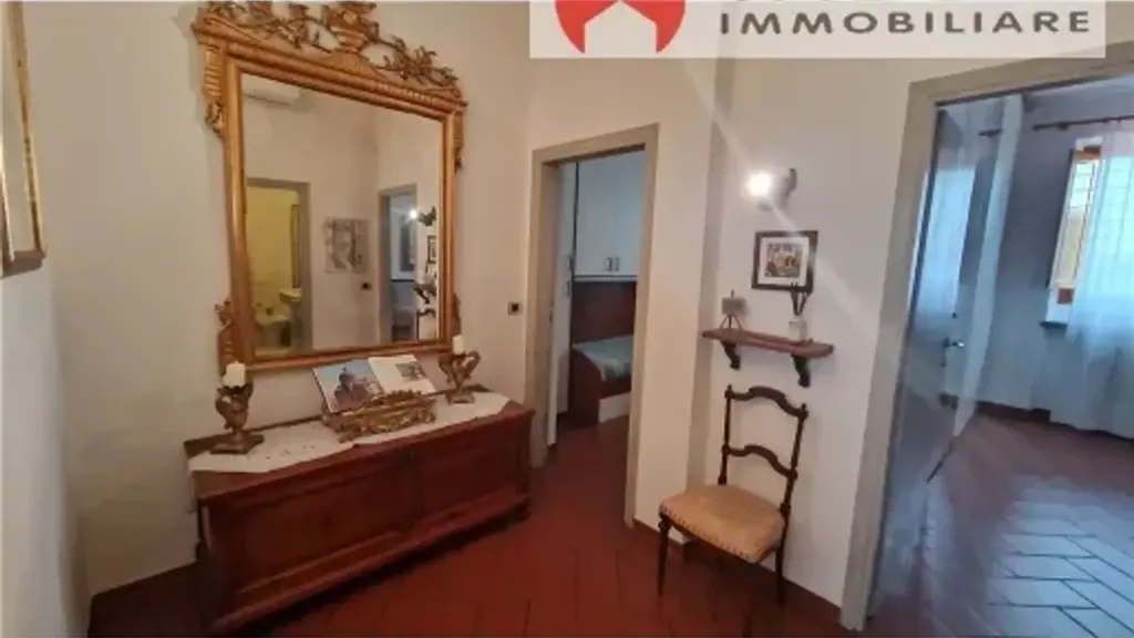 Entrée - Panoramic 4-Room Apartment in Scandicci