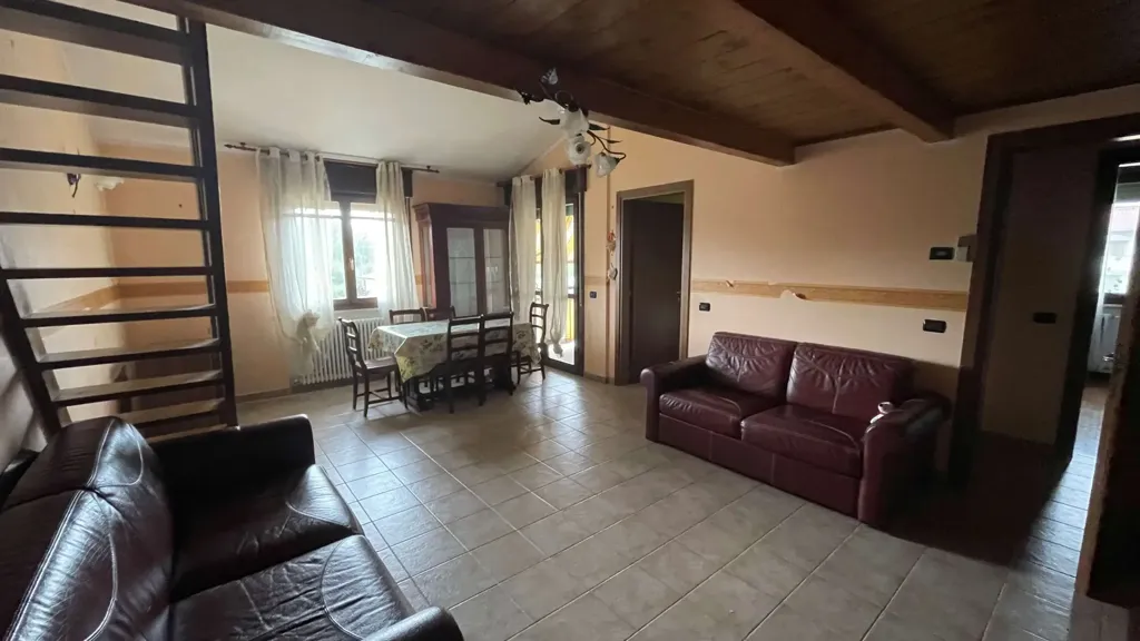 Séjour - Apartment with Terrace in Sarzana