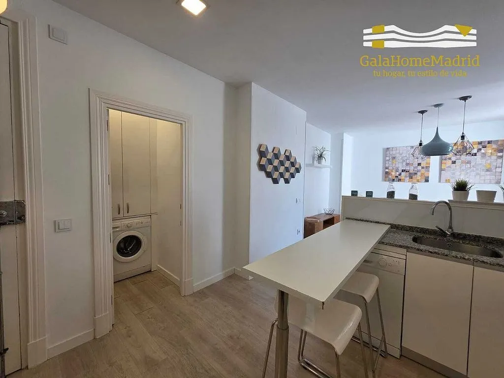 Köök - Modernised Flat with South Light in Trafalgar