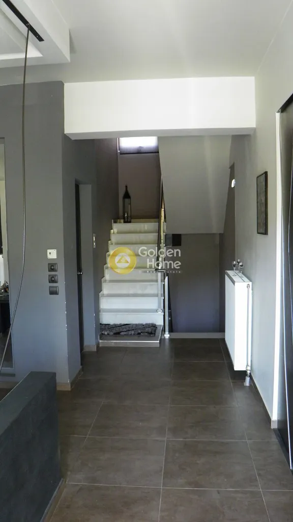 Entrée - Modern Villa with Garden in Mandrá Centre