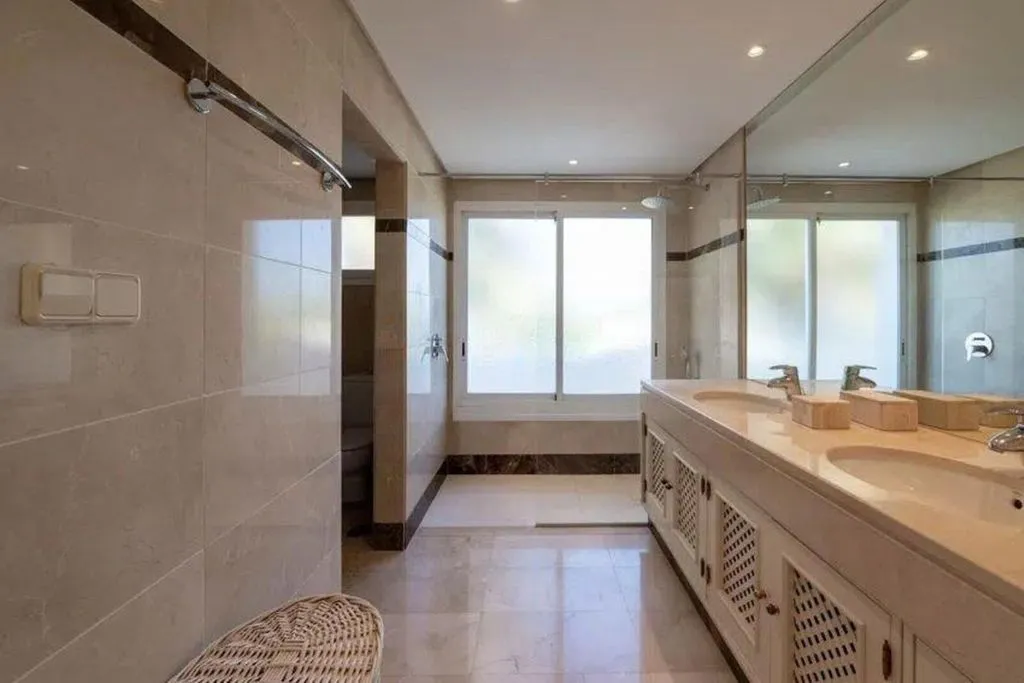 Vannitoad - Luxury Penthouse with Pool in Puerto Banús