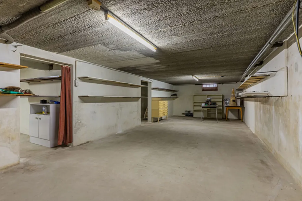 Garage - Maison avec Terrasse et Garage à Dessel