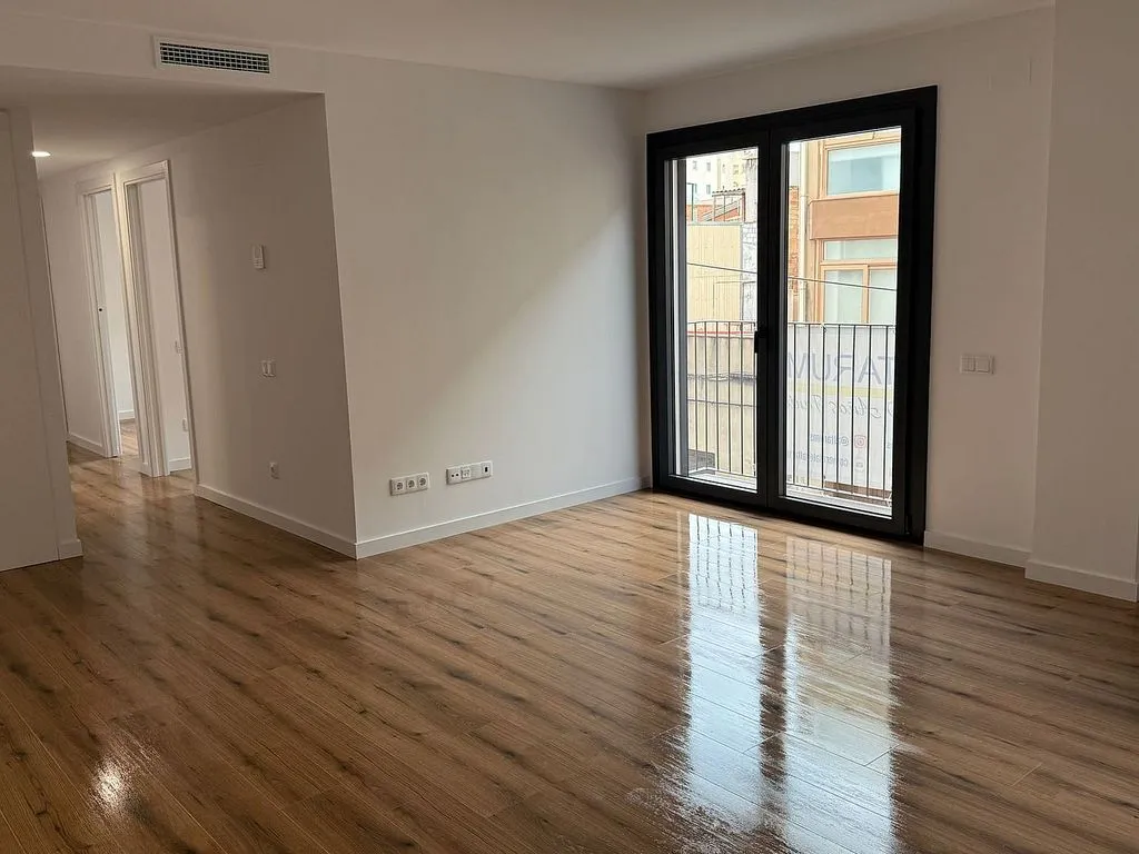 Pièces - Duplex Apartment with Balcony in Castelldefels Centre