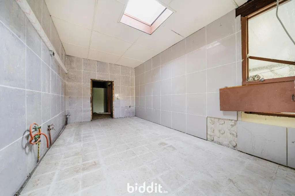 Vannitoad - Renovable Building with Garden in Amblève