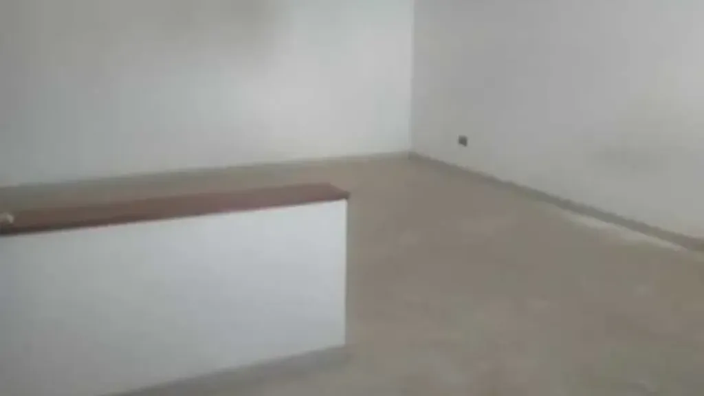 Pièces - Apartment with Dual Entrances in Noto