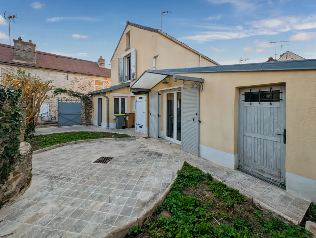 Garden - Charming Maison with Garden in Saint-Vrain