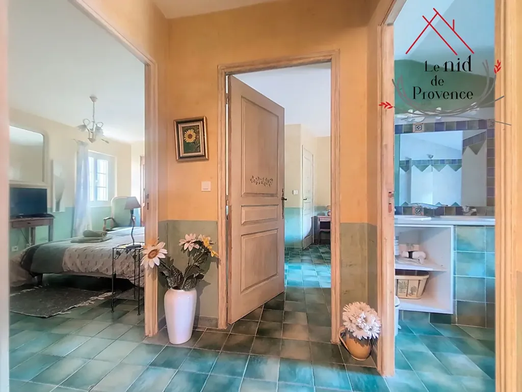 hallway_entrance