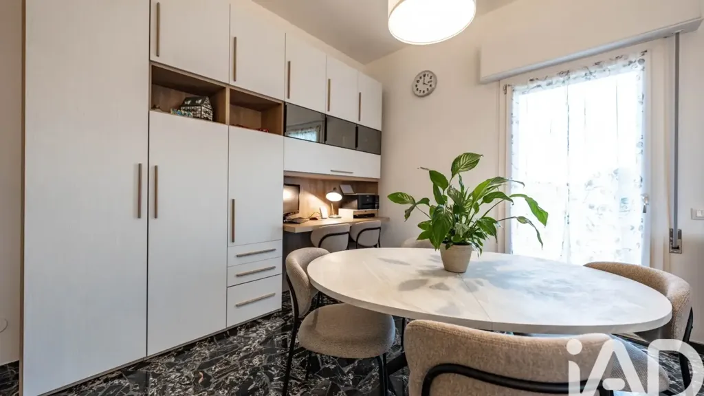 Sala da pranzo - Spacious Apartment with Balcony in Tresignana