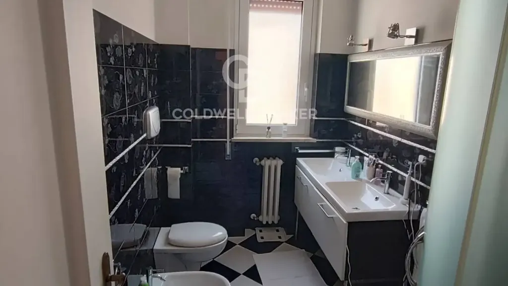 Salles de bain - Triplex with Balcony in Santa Chiara, Brindisi