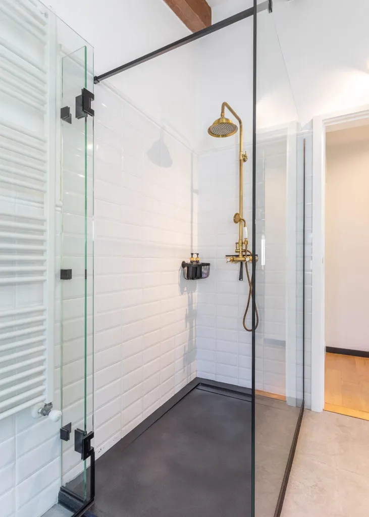 Salles de bain - Restored Chalet with River Walk Access in Lugo