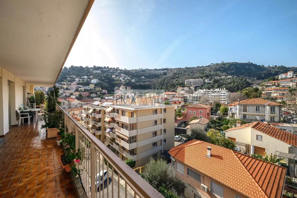 Rõdu - Penthouse with Rooftop Terrace in Nice