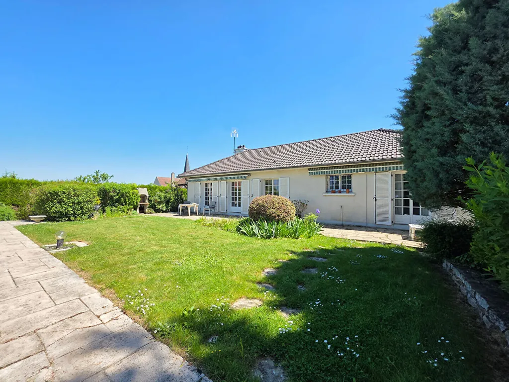 Aed - House with Pool and Tennis Court in Savouges