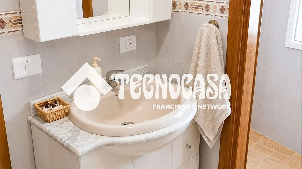 Salles de bain - Terraced Semi-Detached House in Taco