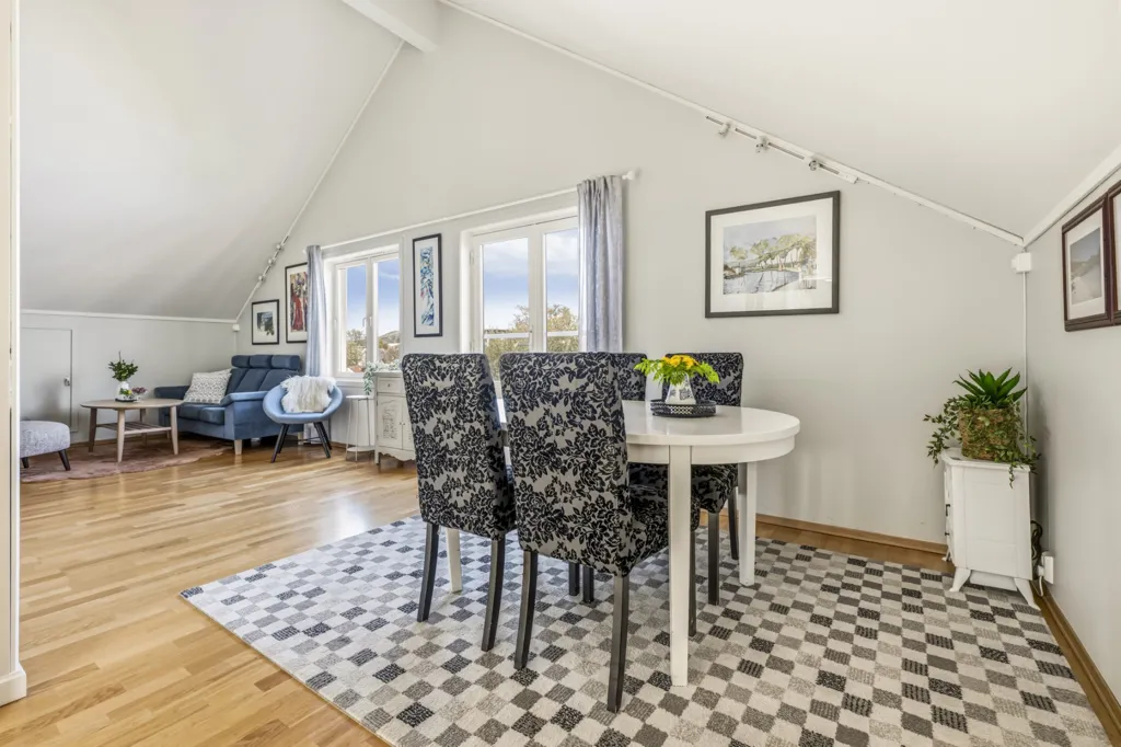 Salle à manger - 3-Bedroom Apartment with Balconies in Bodø