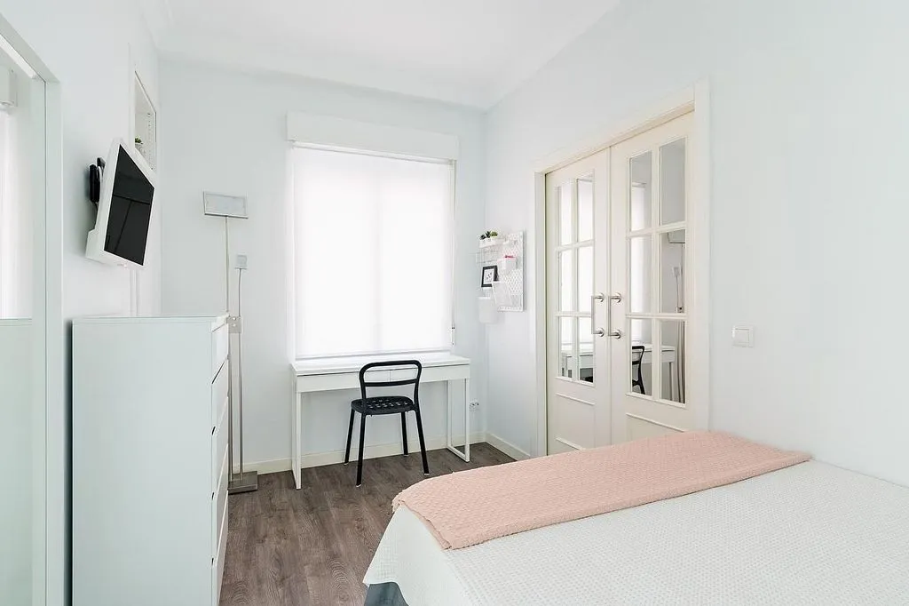 Chambres - Furnished Flat with Air Conditioning in Cuatro Caminos