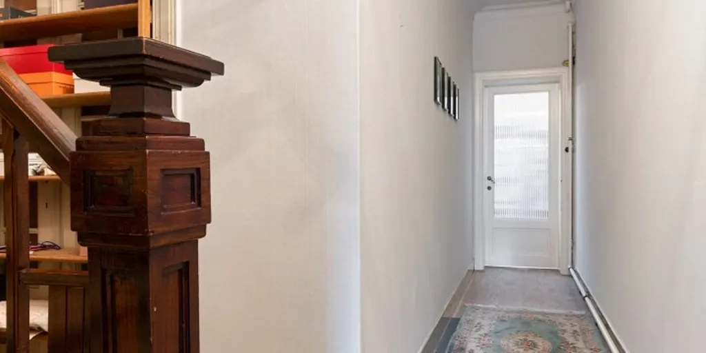 Esik - Renovatable Shop-Residence in Herentals