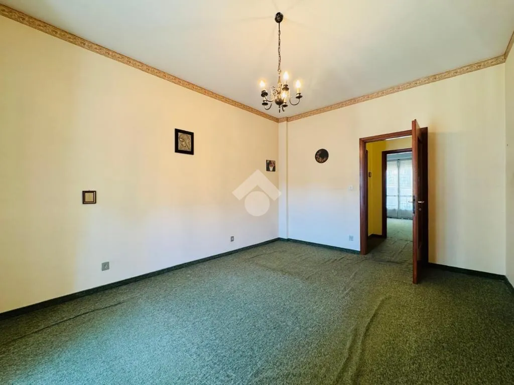 Pièces - Central 5-Bedroom Apartment in Rivoli