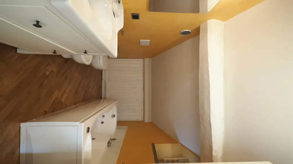 Appartement 3 pièces à IT