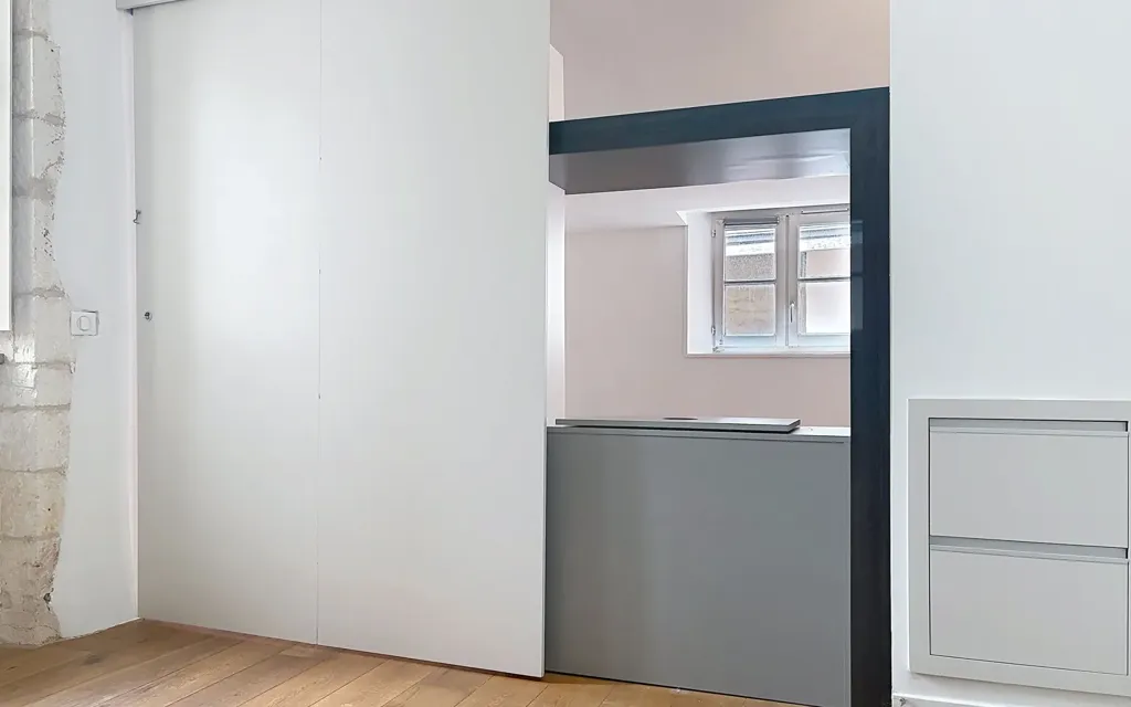 Entrée - Appartement Rénové avec Balcon au Centre de La Rochelle