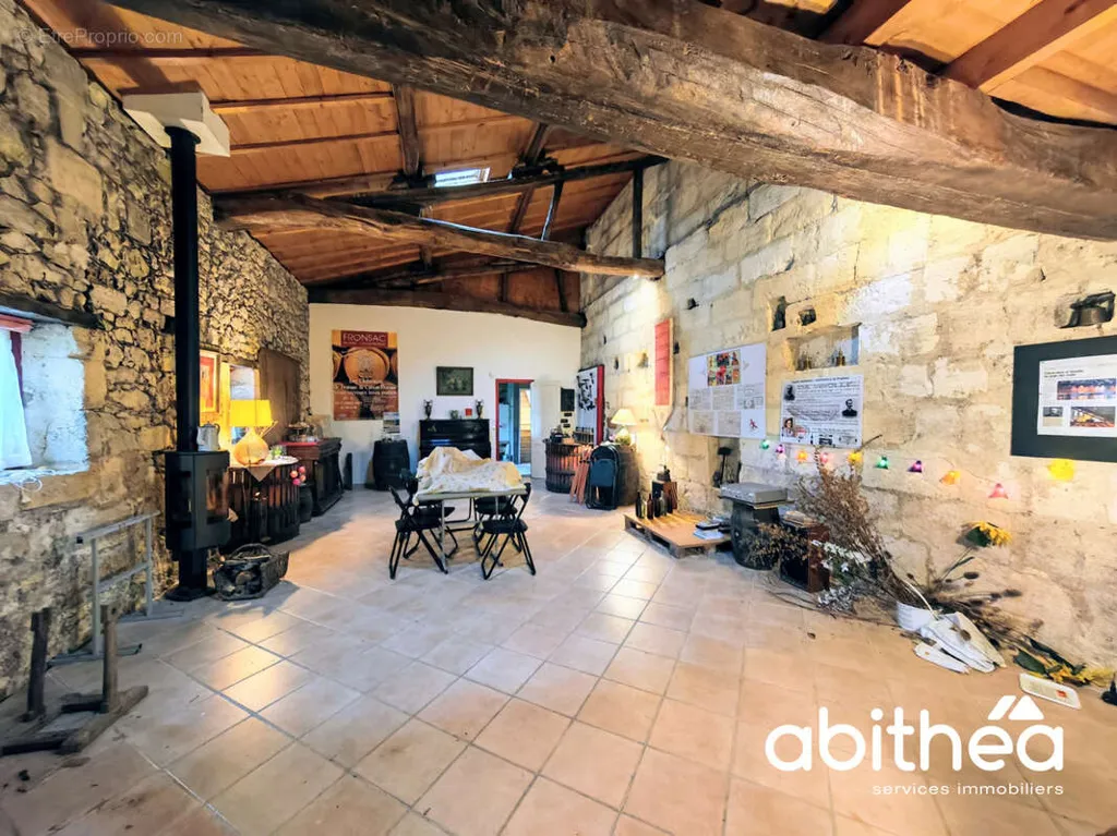 Séjour - Demeure en Pierres avec Piscine à Fronsac