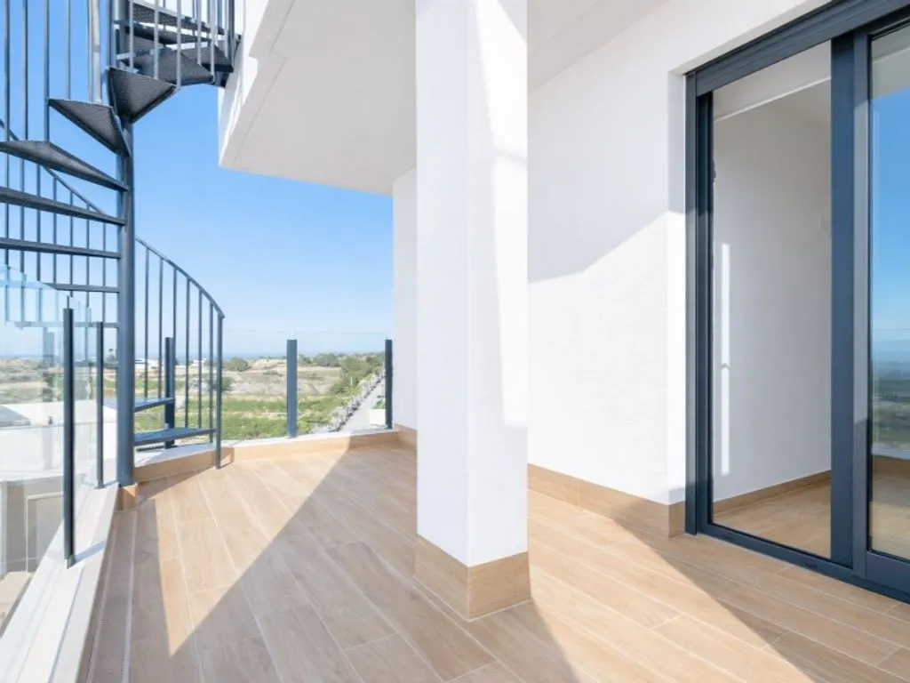 Rõdu - Modern Mediterranean Chalet with Golf Course View in Algorfa