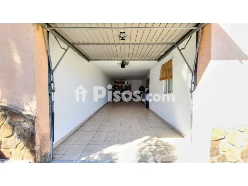 Garaaž - Chalet with Mountain and Sea Views in Montecorona