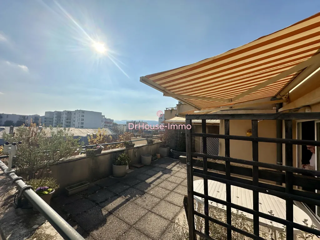 Terrazza - Spacious Apartment with Terraces in Victor Hugo