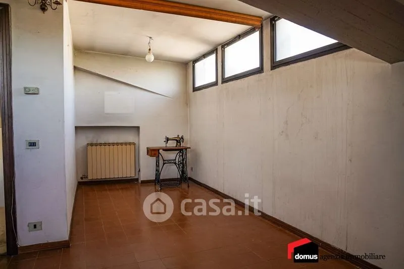 Pièces - Semi-detached Villa with Garden in Thiene Centre
