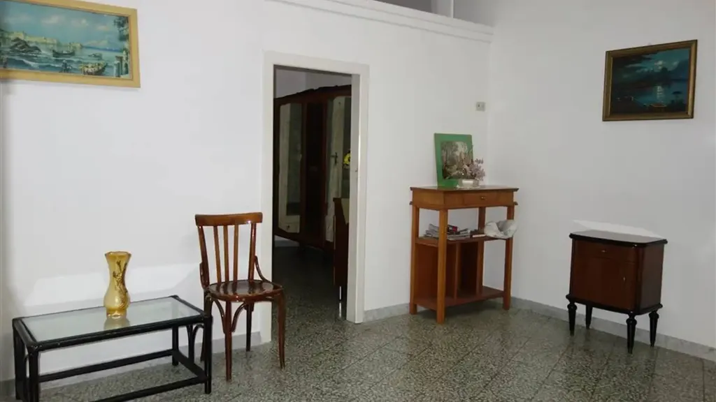 Esik - Independent House with Mansard in San Severo