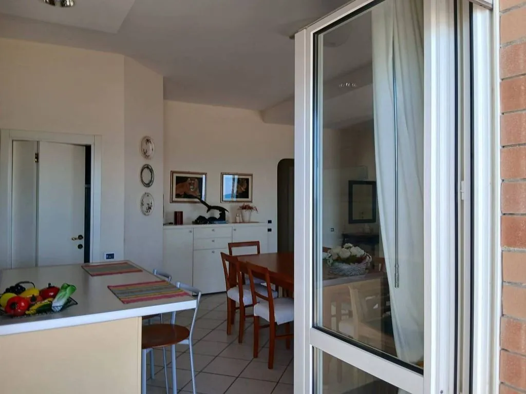 Salle à manger - Luxury Penthouse with Panoramic Views in Civitanova Marche