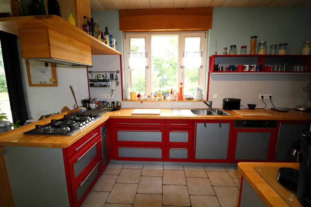 Cuisine - Maison Contemporaine avec Piscine en Campagne