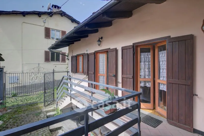Rõdu - Terraced House with Private Garden in Torre Pellice