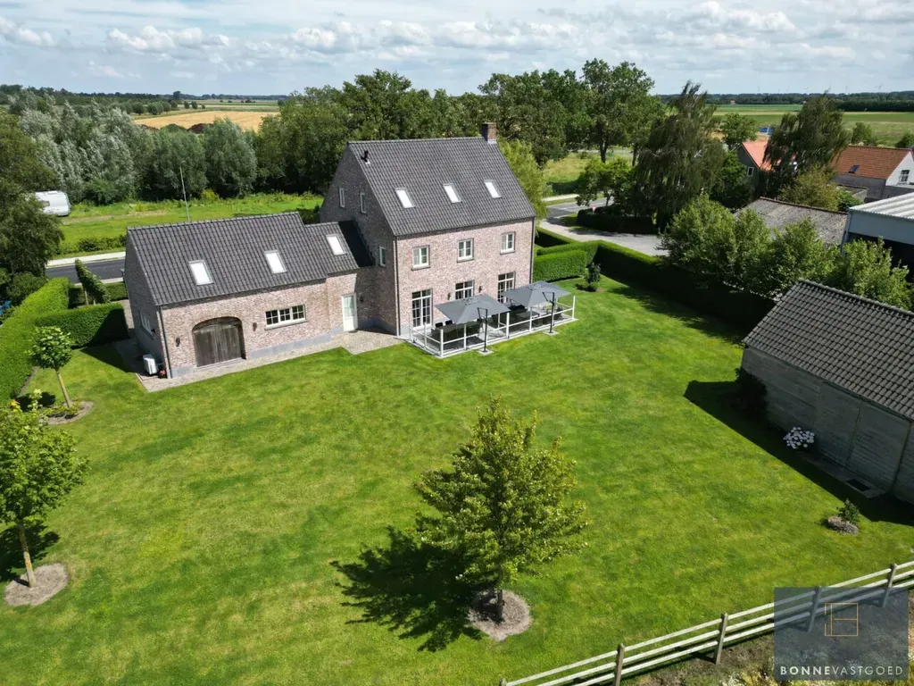 Õhuvaade - Luxurious Villa with Private Garden in Aardenburg