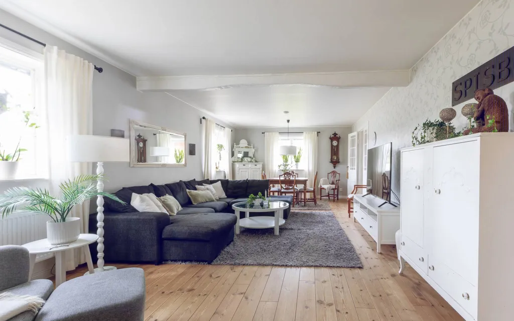 Maison 8 pièces à Heby kommun