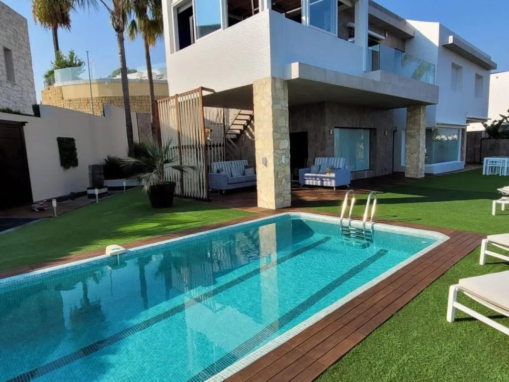 Piscine - Luxury Villa with Heated Pool in Benahavís