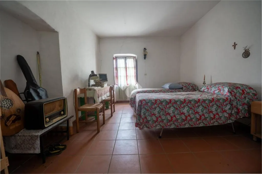 Magamistoad - Semi-detached House with Garden in Envie
