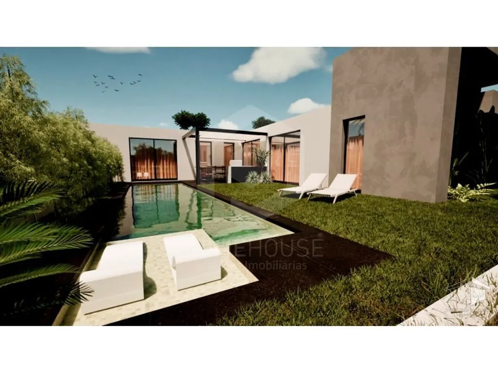 Modern Villa with Heated Pool in Azeitao