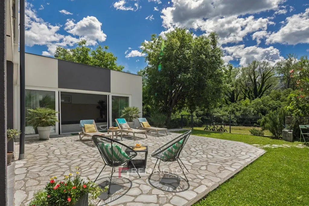 Terrasse - House with Heated Pool in Kvarner