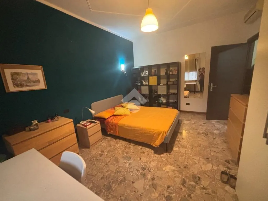 Bedrooms - 2-Bedroom Apartment with Balcony in Pavia