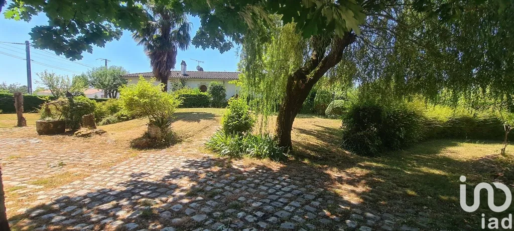 Aed - Pavilion with Pool and Garden in Quiet Area
