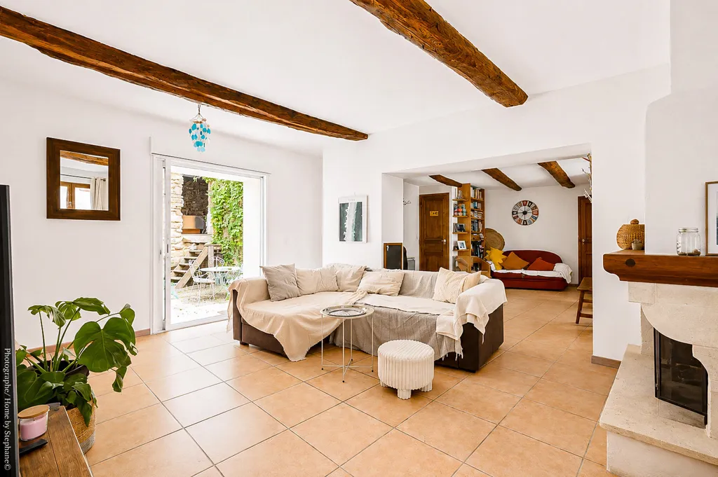 Séjour - Maison de Caractère avec Jardin et Dépendances à ROUSSET