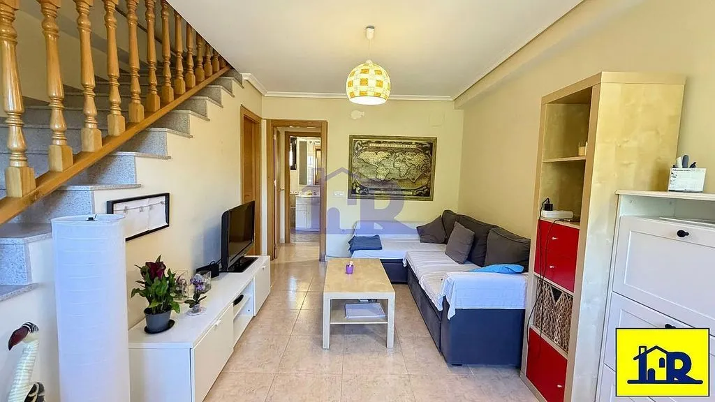 Living Room - Duplex with University Proximity in San Antón, Cuenca