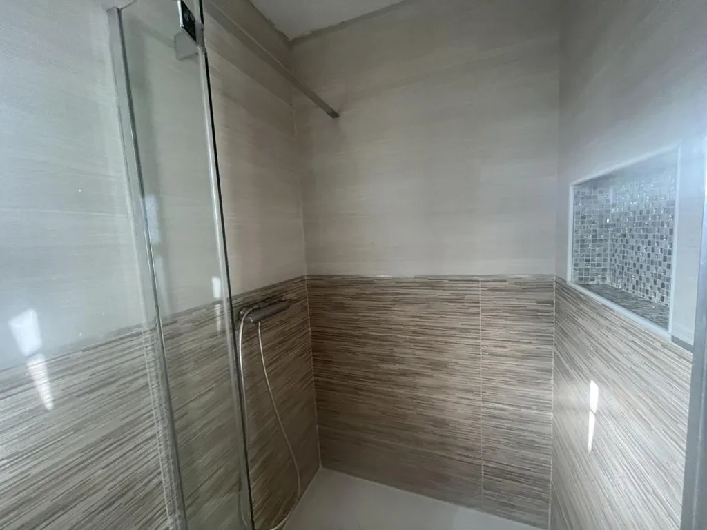Bagni - Renovated House with Garden in Denat
