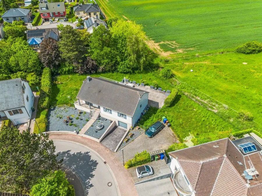 Vue aérienne - Terrain à Bâtir avec Fort Potentiel à Peppange
