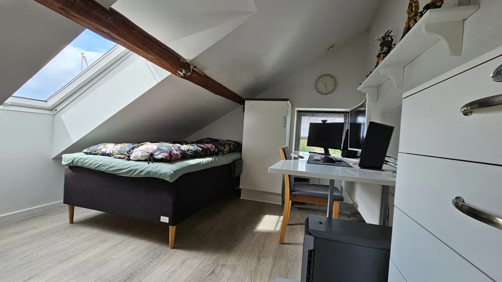 Chambres - 3-Bed Flat with Terrace in Hou Centre