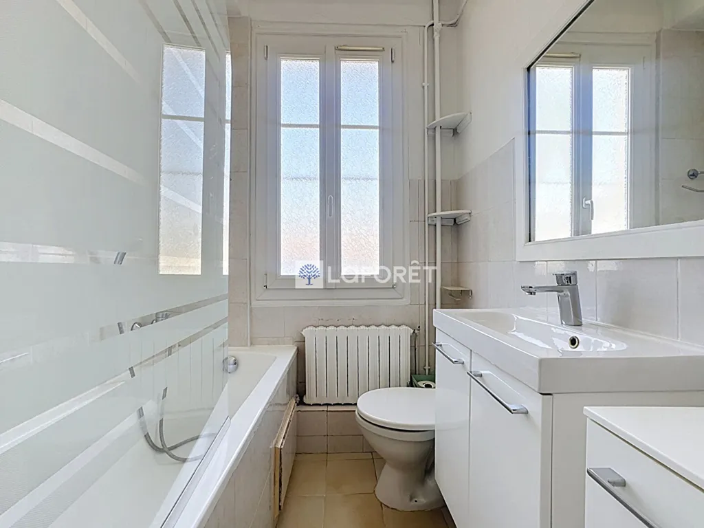 Vannitoad - Charming 2-Bedroom Apartment in Nice